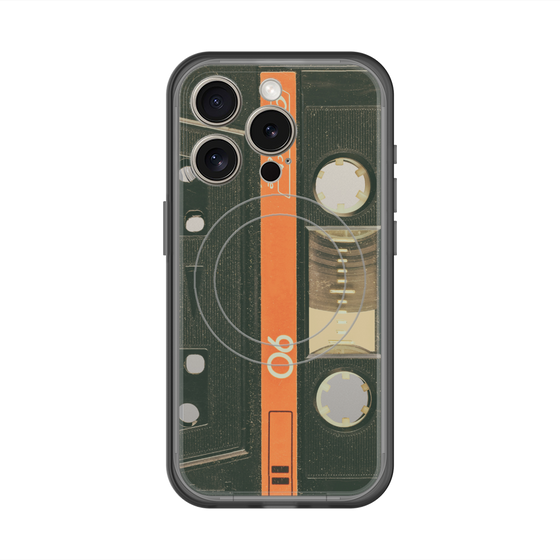 スリムプロテクションプレミアムケース with MagSafe［ RETORO CASSETTE TAPE - Opacity Black ］