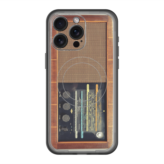 スリムプロテクションプレミアムケース with MagSafe［ RETORO RADIO - Brown ］