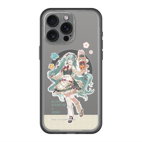 スリムプロテクションプレミアムケース with MagSafe［ 初音ミク×クッピーラムネ - 初音ミク×クッピー - 等身イラスト2 ］