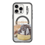 スリムプロテクションプレミアムケース with MagSafe［ ヴィレッジヴァンガードダイナー - チョコレート&クリームチーズパンケーキ ］