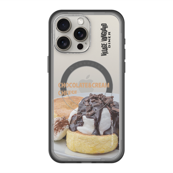 スリムプロテクションプレミアムケース with MagSafe［ ヴィレッジヴァンガードダイナー - チョコレート&クリームチーズパンケーキ ］