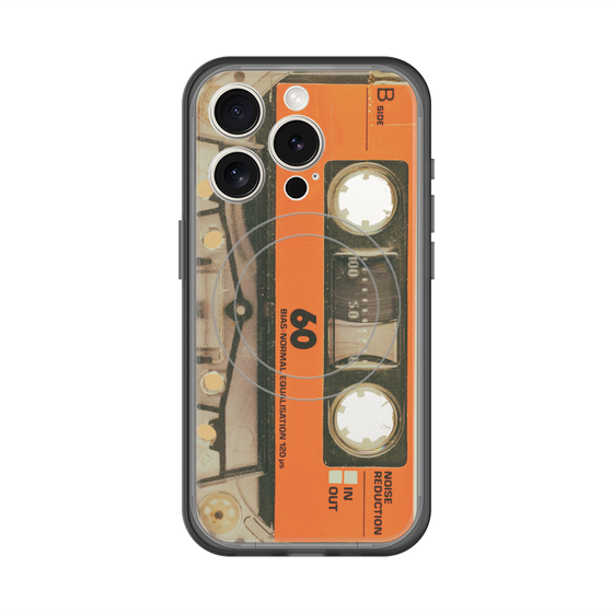 スリムプロテクションプレミアムケース with MagSafe［ RETORO CASSETTE TAPE - Skeleton Orange ］