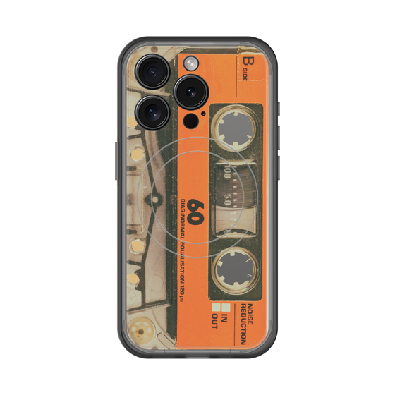 スリムプロテクションプレミアムケース with MagSafe［ RETORO CASSETTE TAPE - Skeleton Orange ］