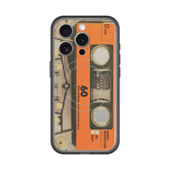 スリムプロテクションプレミアムケース with MagSafe［ RETORO CASSETTE TAPE - Skeleton Orange ］