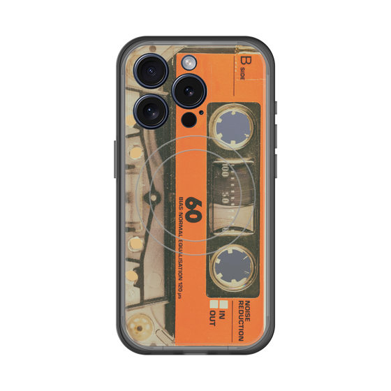 スリムプロテクションプレミアムケース with MagSafe［ RETORO CASSETTE TAPE - Skeleton Orange ］