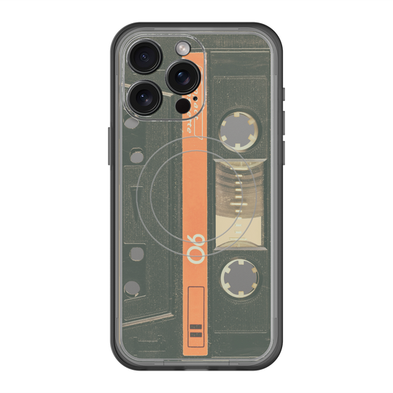 スリムプロテクションプレミアムケース with MagSafe［ RETORO CASSETTE TAPE - Opacity Black ］