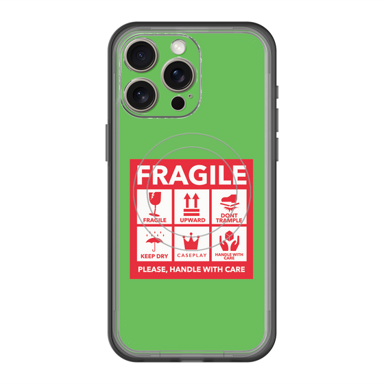 スリムプロテクションプレミアムケース with MagSafe［ FRAGILE Sticker - Green ］