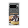 プレミアムスクエアケース with Pixelsnap［ ヴィレッジヴァンガードダイナー - チョコレート&クリームチーズパンケーキ ］