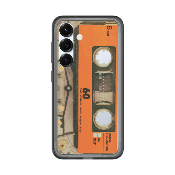 スリムプロテクションプレミアムケース［ RETORO CASSETTE TAPE - Skeleton Orange ］