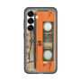 スリムプロテクションプレミアムケース［ RETORO CASSETTE TAPE - Skeleton Orange ］