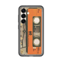 スリムプロテクションプレミアムケース［ RETORO CASSETTE TAPE - Skeleton Orange ］