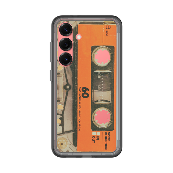 スリムプロテクションプレミアムケース［ RETORO CASSETTE TAPE - Skeleton Orange ］