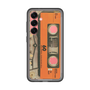 スリムプロテクションプレミアムケース［ RETORO CASSETTE TAPE - Skeleton Orange ］