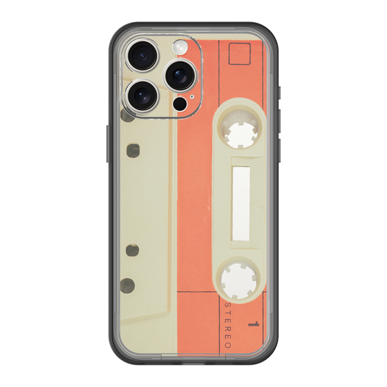スリムプロテクションプレミアムケース［ RETORO CASSETTE TAPE - Opacity White ］