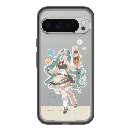 スリムプロテクションプレミアムケース［ 初音ミク×クッピーラムネ - 初音ミク×クッピー - 等身イラスト2 ］