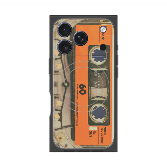 プレミアムスクエアケース with MagSafe［ RETORO CASSETTE TAPE - Skeleton Orange ］
