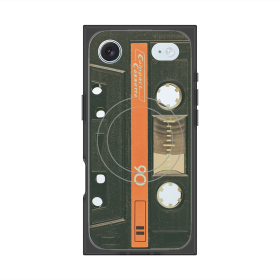 プレミアムスクエアケース with MagSafe［ RETORO CASSETTE TAPE - Opacity Black ］
