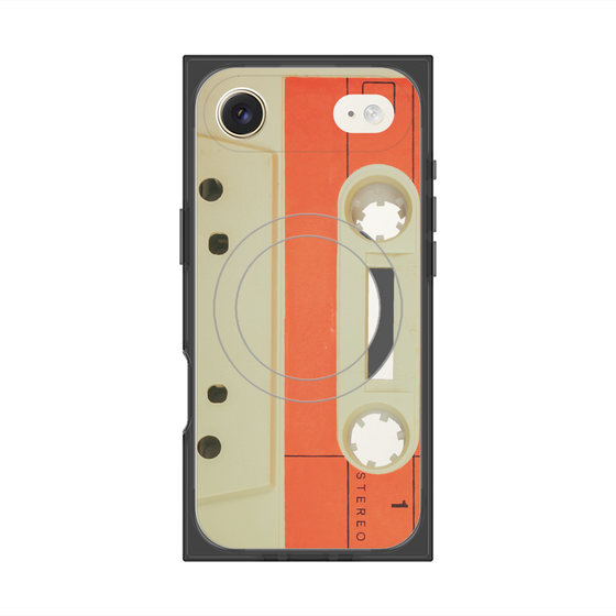 プレミアムスクエアケース with MagSafe［ RETORO CASSETTE TAPE - Opacity White ］