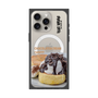 プレミアムスクエアケース with MagSafe［ ヴィレッジヴァンガードダイナー - チョコレート&クリームチーズパンケーキ ］