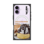 プレミアムスクエアケース with MagSafe［ ヴィレッジヴァンガードダイナー - チョコレート&クリームチーズパンケーキ ］