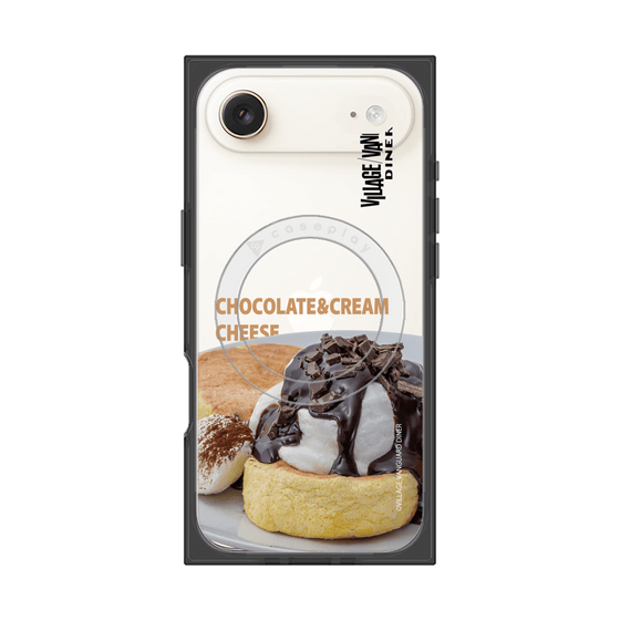 プレミアムスクエアケース with MagSafe［ ヴィレッジヴァンガードダイナー - チョコレート&クリームチーズパンケーキ ］