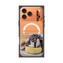 プレミアムスクエアケース with MagSafe［ ヴィレッジヴァンガードダイナー - チョコレート&クリームチーズパンケーキ ］