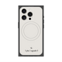 プレミアムスクエアケース with MagSafe［ 1PIU1UGUALE3 - ロゴ - ホワイト ］