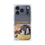 プレミアムスクエアケース with MagSafe［ ヴィレッジヴァンガードダイナー - チョコレート&クリームチーズパンケーキ ］