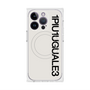 プレミアムスクエアケース with MagSafe［ 1PIU1UGUALE3 - ロゴ vertical - ホワイト ］