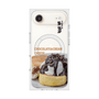 プレミアムスクエアケース with MagSafe［ ヴィレッジヴァンガードダイナー - チョコレート&クリームチーズパンケーキ ］