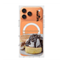 プレミアムスクエアケース with MagSafe［ ヴィレッジヴァンガードダイナー - チョコレート&クリームチーズパンケーキ ］